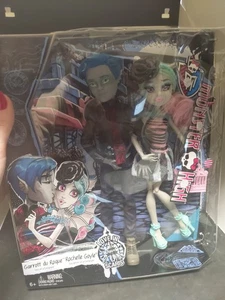 Monster High Garrott Du Roque Rochelle Goyle Love In Paris Puppe 2 Stück 2014 Neu - Bild 1 von 8