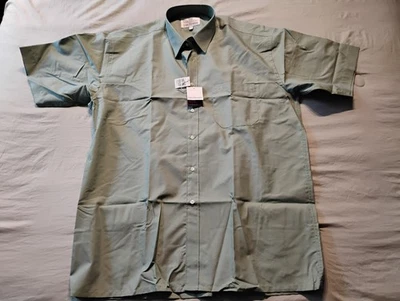 Vintage Van Heusen Short Sleeve Button Up Shirt Size 16 1/2 Light Olive Green  - Image 1 of 4