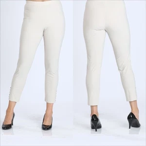 IC by Connie K Button Hem Slim Crops Size Medium Oyster Tan NEU Stretch - Bild 1 von 7