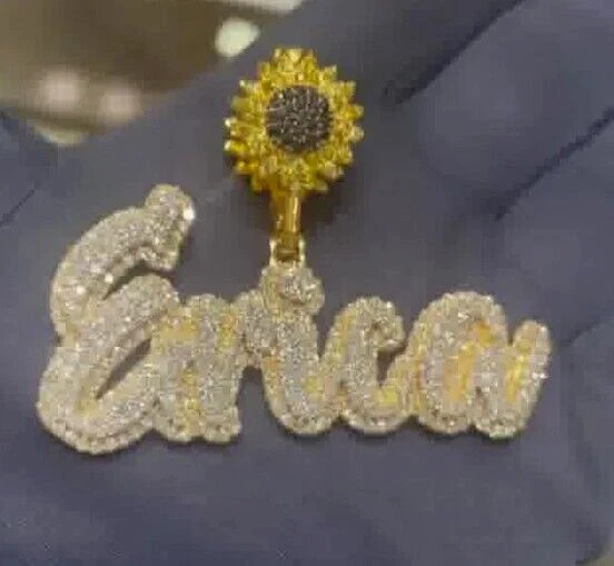 Colgante de plata 925 con parte posterior de jaula con nombre personalizado de diamantes simulados de 2 quilates REGALO Foto 1 de 1