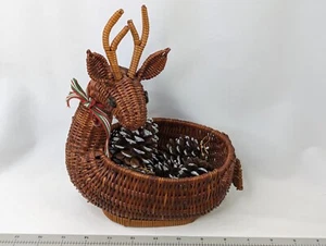 Lote de adornos de canasta y piña decoración navideña mimbre ratán reno ciervo - Imagen 1 de 13