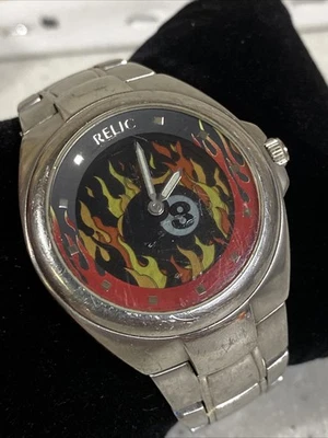 Reloj Relic by Fossil Big Tic Plateado 8 Bolas Llameante Esfera Desplazada zr55080 Foto 1 de 4