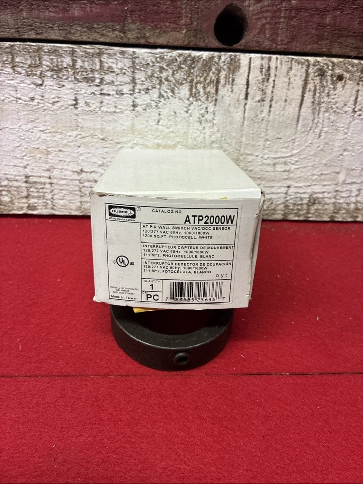 Interruptor de luz con sensor de movimiento blanco Hubbell ocupación vacante PIR 1000W ATP2000W Foto 1 de 1