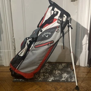 Callaway HYPERLITE 3 borsa da golf trasporto/supporto con cappuccio bianco/nero/rosso cinghia a 4 vie - Foto 1 di 19