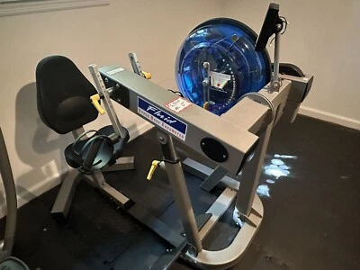 Ergómetro fluido para parte superior del cuerpo Foto 1 de 3