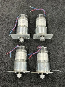 MENGE 1 WENDEKUGELGETRIEBEMOTOR 18 VOLT DC 3/16" WELLE MIT DRÜCK AUF DIE RIESESCHEIBE - Bild 1 von 11