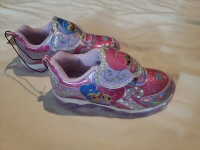 Zapato deportivo Nickelodeon rosa brillante y brillante para niñas pequeñas Foto 1 de 4