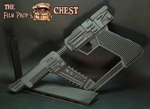 V The Visitors Lifesize Gun Prop Replica & Stand Painted By TMC Team - Foto 1 di 5