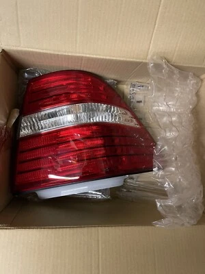 Luz trasera derecha pasajero Toyota OEM LEXUS LS430 81551-50140 2004 2005 2006 Foto 1 de 4