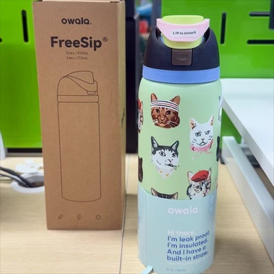 Owala 32 oz FreeSip Cat Collage Catwala bottiglia Urban Outfitters regali di Natale - Immagine 1 di 4