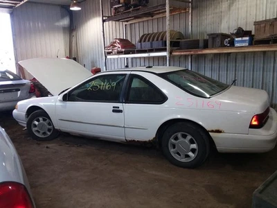 Bisagra del capó izquierdo del conductor para 89-97 COUGAR 2108036 Foto 1 de 4