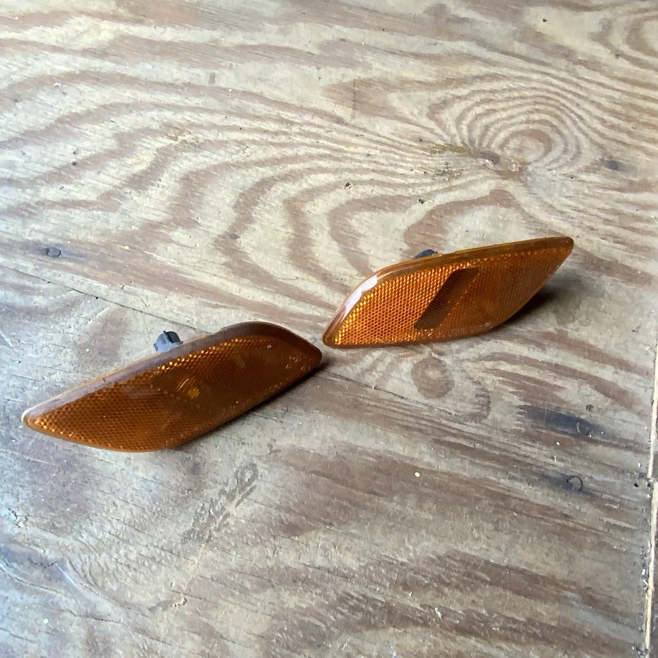 Par ámbar de luces de señalización laterales para guardabarros OEM 2002-2003 Subaru Impreza WRX RS GD Foto 1 de 3