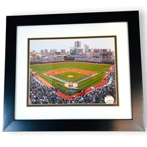 Stampa numerata Wrigley Field opaca e incorniciata 15 x 12,5 Chicago Cubs - Foto 1 di 11