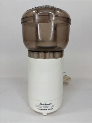 Vintage Sunbeam OSKAR Jr Chopper Plus Food Processor Model 14131 Tested - Image 1 of 4