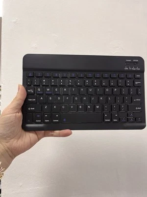 🔋 Tastiera Bluetooth Ricaricabile 10" Universale per Tablet /Android/iPad - Immagine 1 di 4