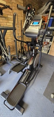 ProForm 520 ZLE Elliptical CrossTrainer - Image 1 of 4