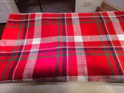Threshold large red plaid 120" by 60" tablecloth near-perfect low fast shipping! - Image 1 of 4