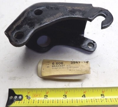 CHEVROLET 1965-68 CHEVELLE/NOVA/CAMARO PS BRACKET GM # 3941114 OEM-NOS - Image 1 of 4