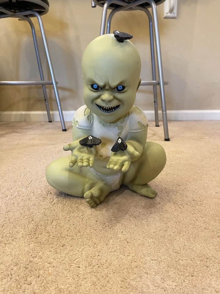 Spirit Halloween Zombie Babies Mothy Max Foto 1 de 1