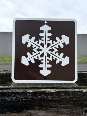 Letrero metálico Snow Zone 6"x6" NUEVO deportes de invierno recreación cabaña albergue decoración Foto 1 de 2