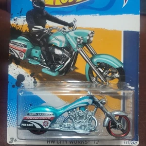 2012 Hot Wheels #137 HW City Works 7/10 BAD BAGGER Aqua w/Black MC3 Sp Red Rims - Picture 1 of 3