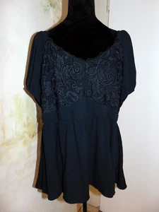 Torrid Crochet Black Empire Peplum Gauzy Floral Blouse Top size 1 Torrid Size - Picture 1 of 6
