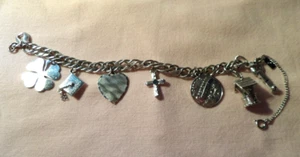 VTG MONET SILVER CHARM BRACELET WITH WELLS STERLING SILVER CHARMS - Picture 1 of 7