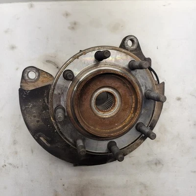 Chevrolet Silverado 2500HD 3500HD 2001-10 4x4 husillo de nudillo delantero izquierdo del conductor  Foto 1 de 4