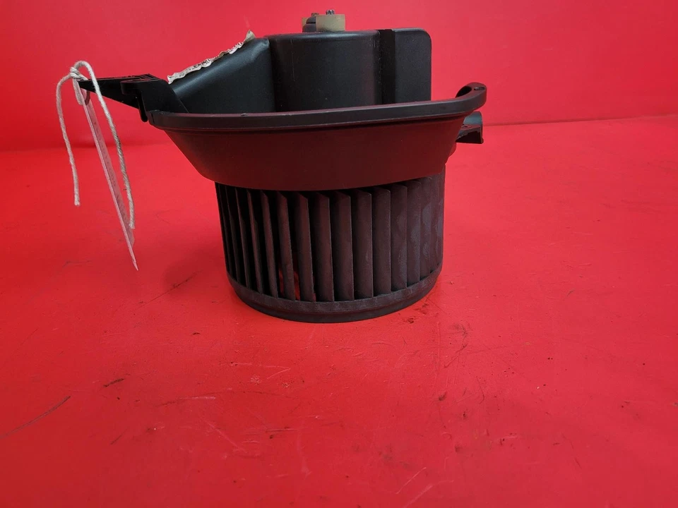 VAUXHALL CORSA D 2010 HEATER MOTOR WITH A/C 1.2L PETROL 13335074 - Image 1 of 4