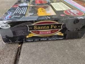 EZTEC Santa Fe Express 40PC Control Remoto Inalámbrico Calibre "G" Juego de Tren - Imagen 1 de 8