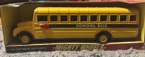 Schulbus Soma Mighty Wheels 2002 - Bild 1 von 4