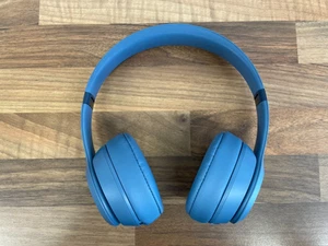 Genuine Beats Solo 4 Wireless Headphones Matte Blue with Apple Warranty 03/2026 - Picture 1 of 5