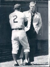 1971 Chicago Cubs Baseball Catcher Randy Hundley & Leo Durocher Press Photo