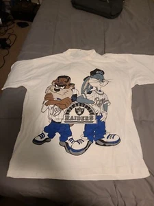 Vintage 1990s Bugs Bunny WB  Looney Tunes LA Raiders T Shirt L Single Stitch A10 - Picture 1 of 12
