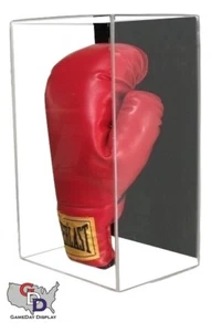 Estuche de exhibición vertical de guantes de boxeo de montaje en pared de acrílico con protección UV tamaño completo - Imagen 1 de 3