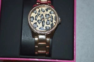 Rocawear Women's RL0110RG1-471 Stylish Bracelet Enamel Bezel Watch NIB NEW $75 - Picture 1 of 8