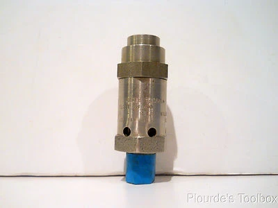 New Circle Seal Stainless Steel 1/4" Pipe Relief Valve 5132T-2M-400, 400 PSIG - Image 1 of 4
