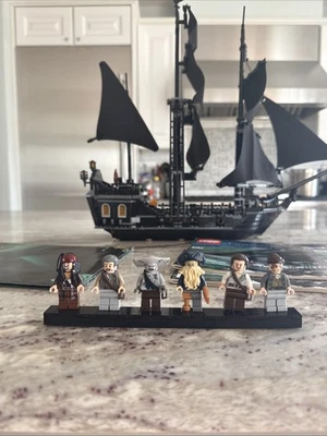 LEGO Пираты Карибского моря: Черная жемчужина (4184) б/у, 99% полный без коробки - Изображение 1 из 4