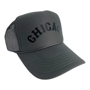 NUOVO CAPPELLO BERRETTO CHICAGO CHI TOWN GRIGIO SCURO 5 PANNELLI CORONA ALTA TRUCKER SNAPBACK VINTAGE - Foto 1 di 3