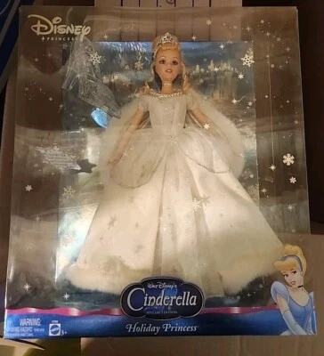 Muñeca/adorno princesa navideña Cenicienta 2004 Walt Disney - edición especial Foto 1 de 2