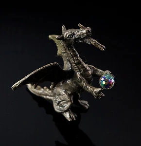FIGURA DE DRAGÓN CON BOLA DE CRISTAL - Imagen 1 de 3