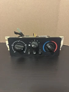 2006 2007 Saturn Ion Automatic AC A/C Heat Climate Temperature Control OEM - Picture 1 of 5