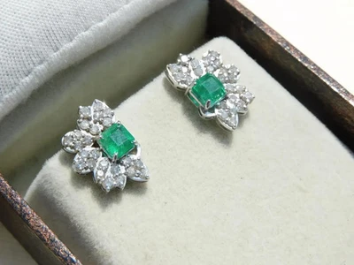 Pendiente de diamantes cultivados en laboratorio y esmeralda natural de Zambia de oro amarillo sólido de 14 k M120 Foto 1 de 4