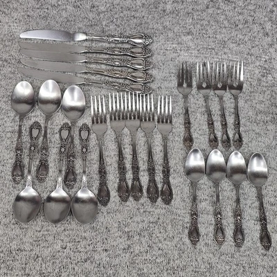 Juego de cubiertos vintage de acero inoxidable Oneida Huntington 24 piezas Wm A Rogers Flowers 1977 Foto 1 de 4