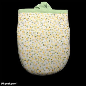 Two Piece Mini Oven Mitt Set White With Yellow Flower And Green Trim NWT - Picture 1 of 2
