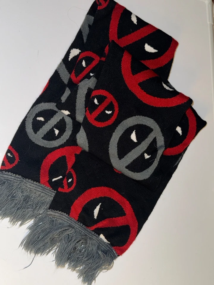 Marvel Deadpool Logo Red Gray Black Knit Winter Scarf Adult Unisex Acrylic Foto 1 de 1