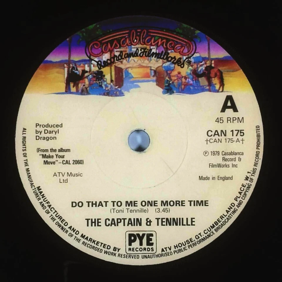 The Captain & Tennille - Do That To Me One More Time / Deep In The.. [7" 45] UK - Image 1 of 1
