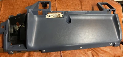 81-87 Dodge Diplomat приборной панели нижней панели колена валик крышка Бесплатная доставка C - Изображение 1 из 4