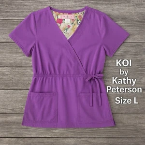 KOI by Kathy Peterson Damen Scrub Top Lila Wickel V-Ausschnitt Gr. L - Bild 1 von 4