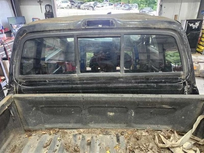 01-04 Toyota Tacoma Sliding Back Glass Assembly Genuine OEM 6481004051 - Image 1 of 2